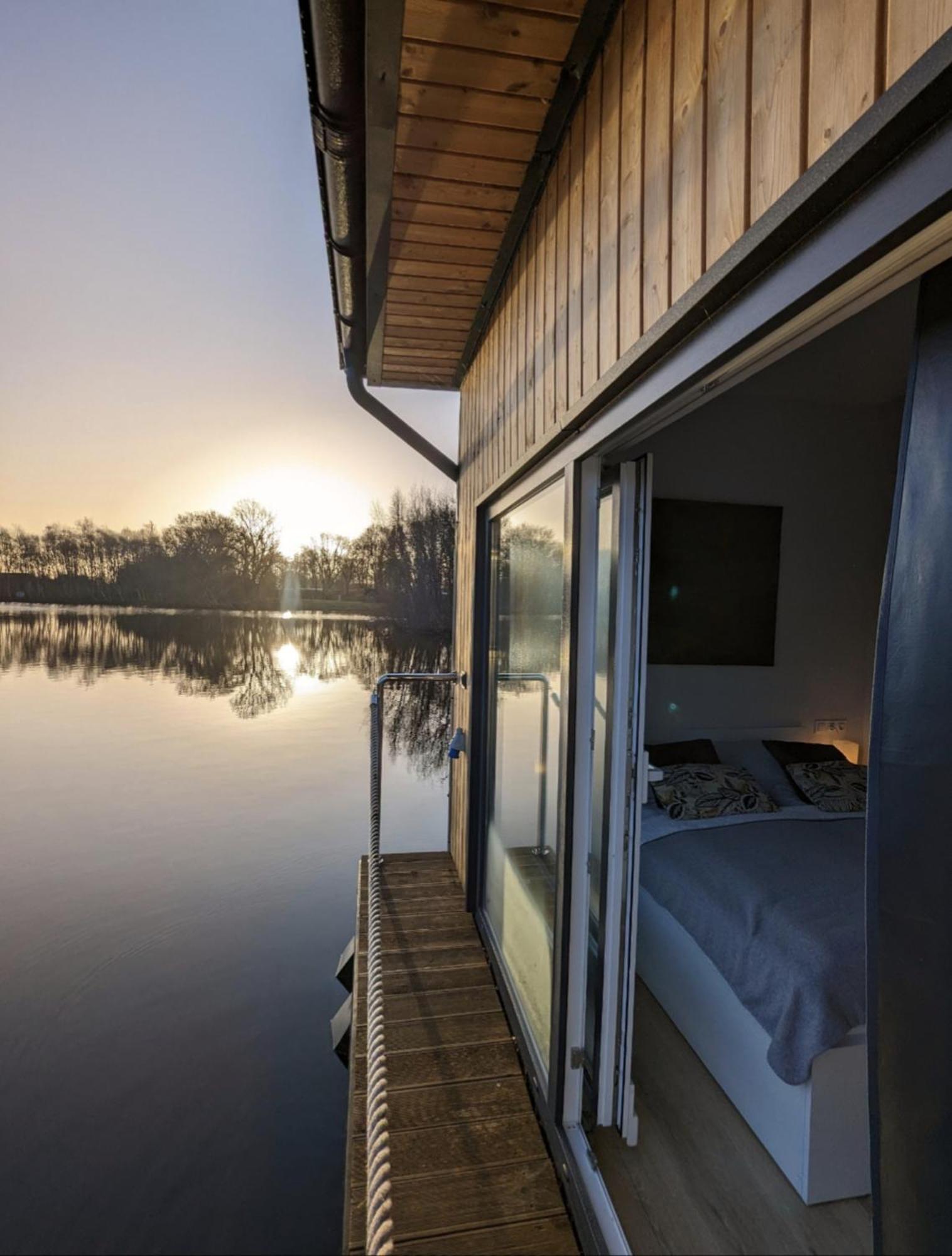 Hausboot Lena Hotel Papenburg Ngoại thất bức ảnh