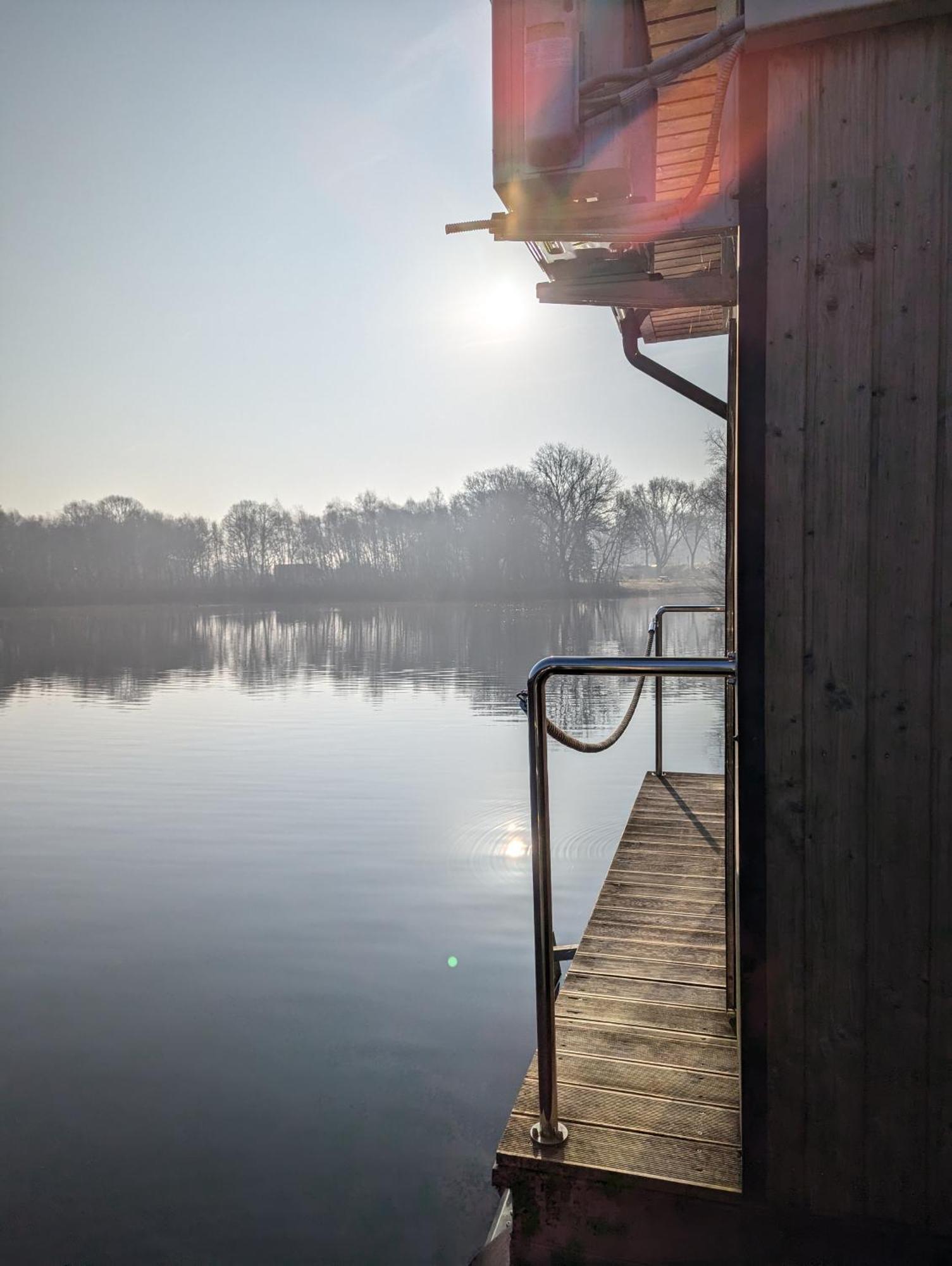 Hausboot Lena Hotel Papenburg Ngoại thất bức ảnh